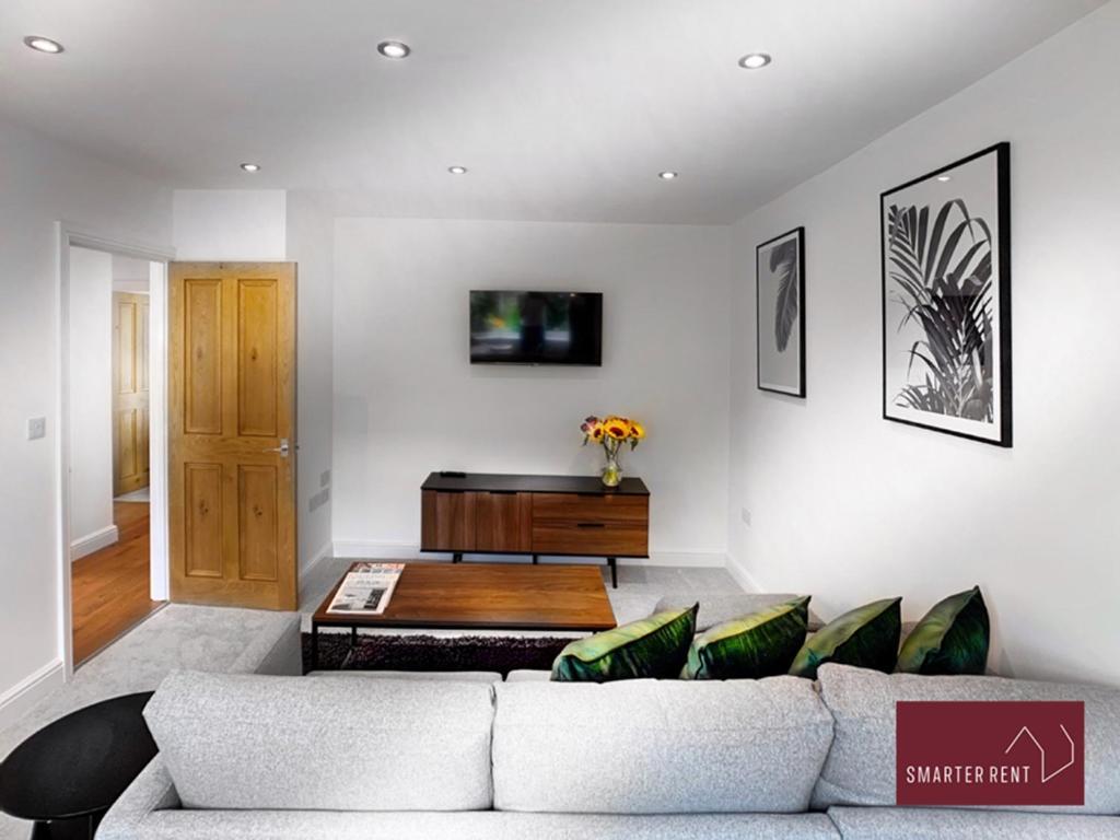 Sunninghill Village - 2 Bed - Parking&garden Ascot  Exteriör bild