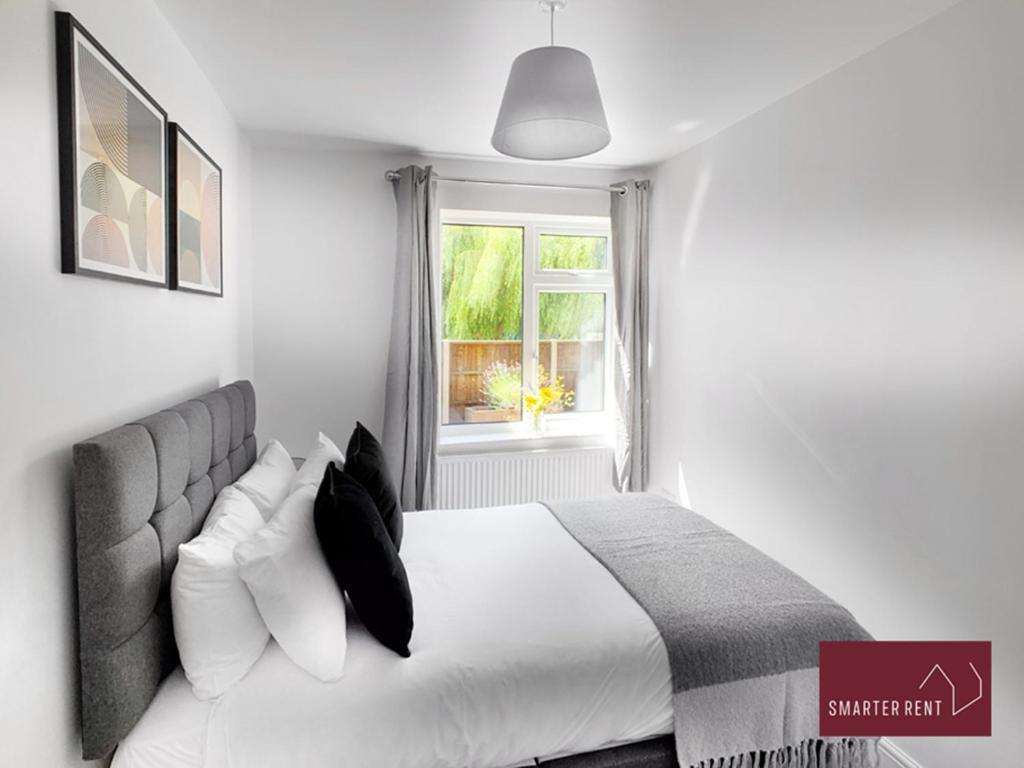 Sunninghill Village - 2 Bed - Parking&garden Ascot  Exteriör bild
