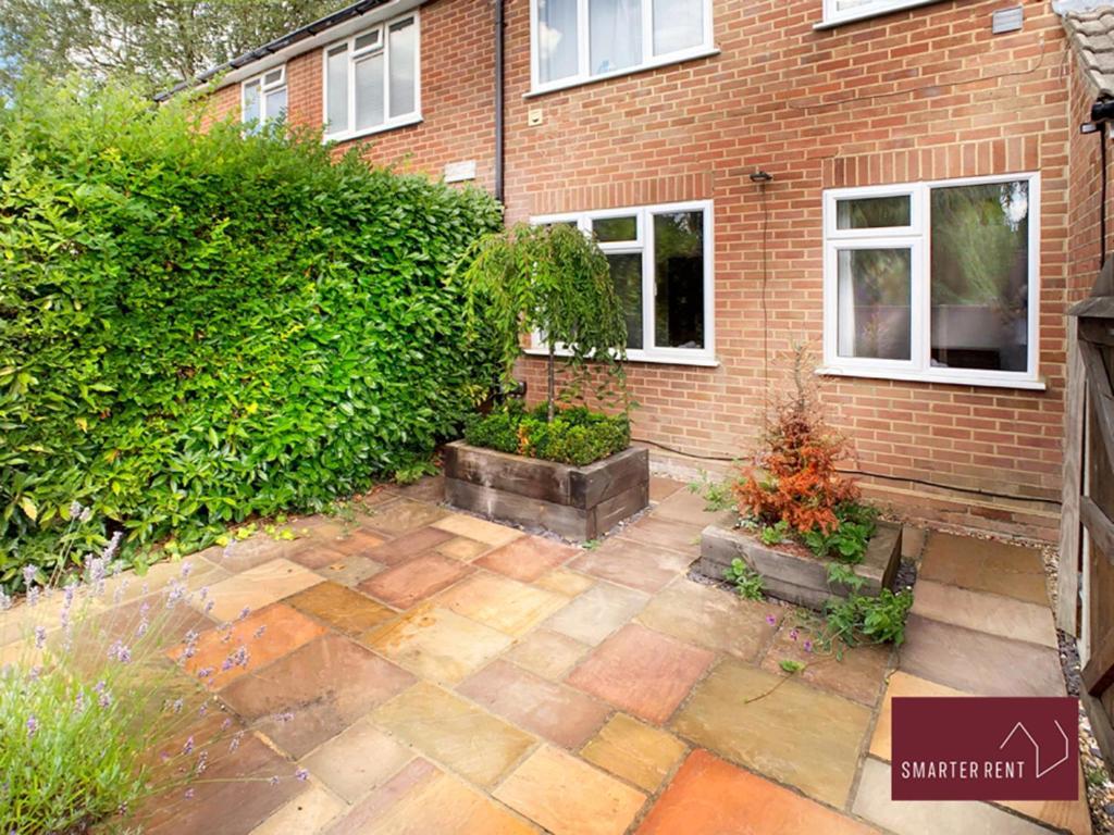Sunninghill Village - 2 Bed - Parking&garden Ascot  Exteriör bild